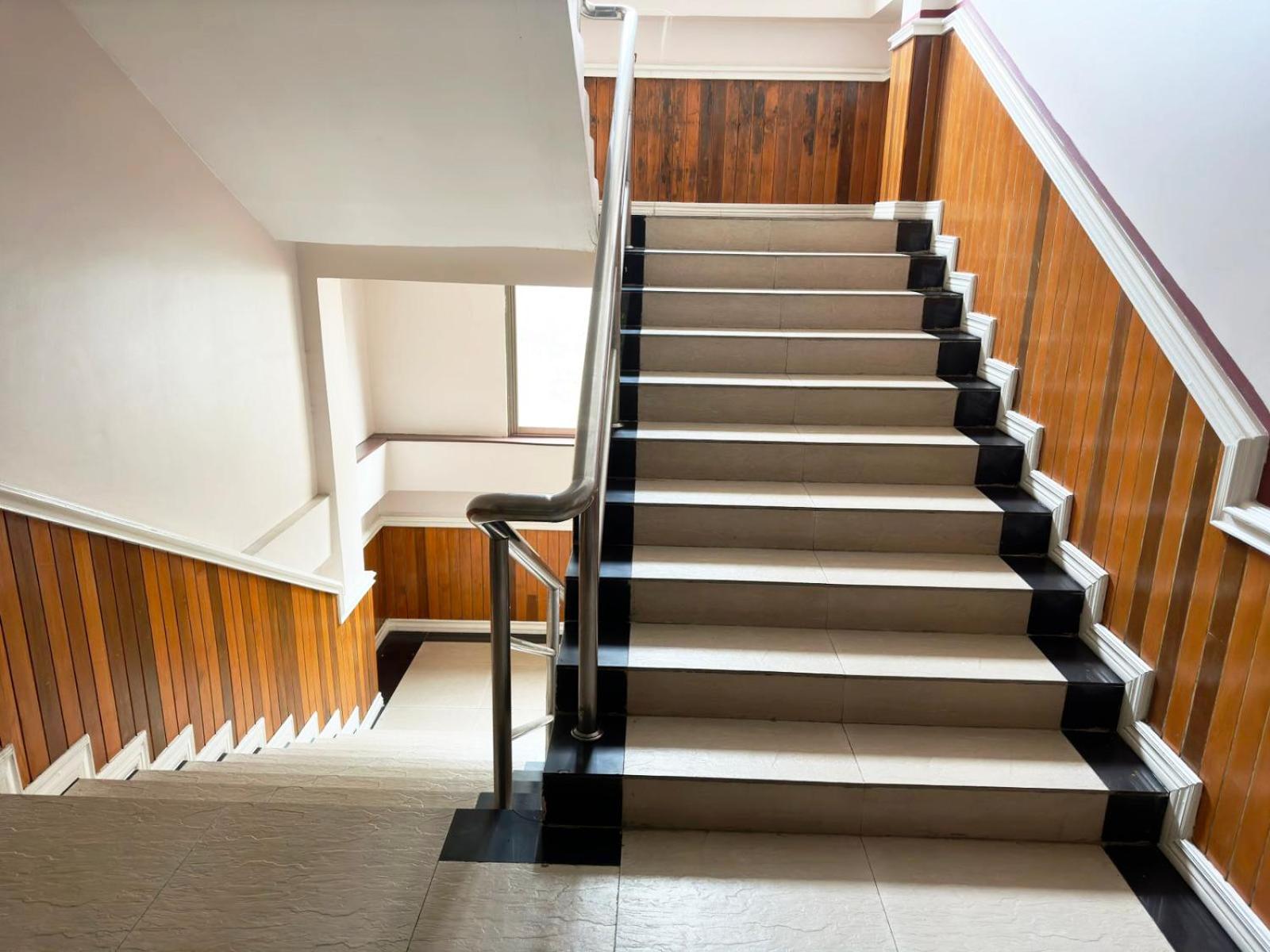 Hotel 63 Rangun Kültér fotó