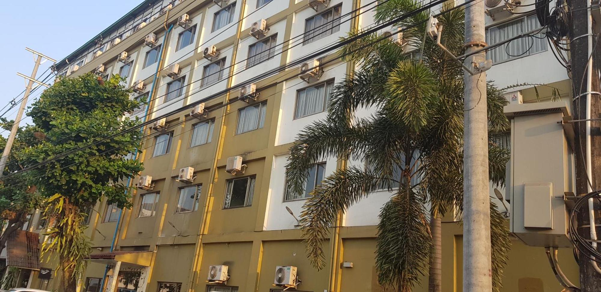 Hotel 63 Rangun Kültér fotó