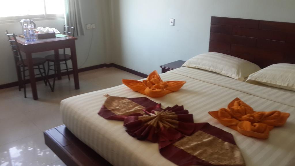 Hotel 63 Rangun Kültér fotó