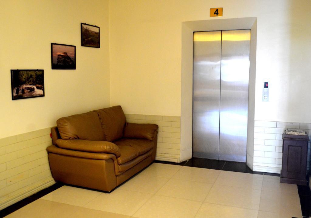 Hotel 63 Rangun Kültér fotó