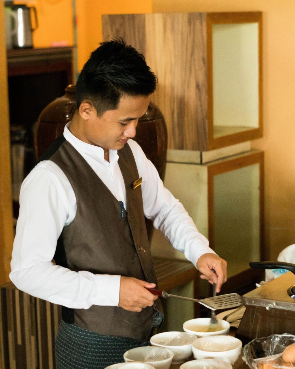 Hotel 63 Rangun Kültér fotó
