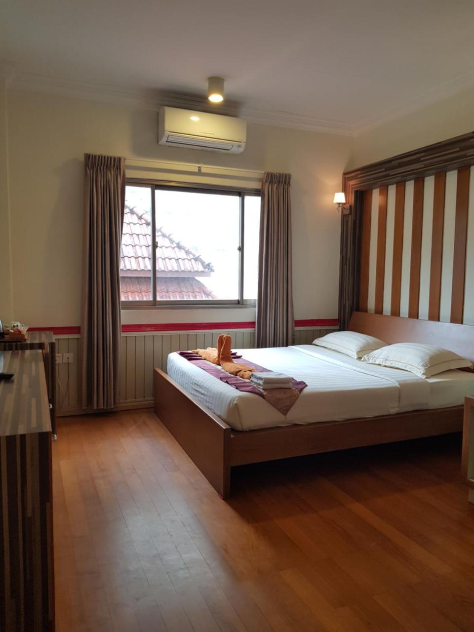Hotel 63 Rangun Kültér fotó