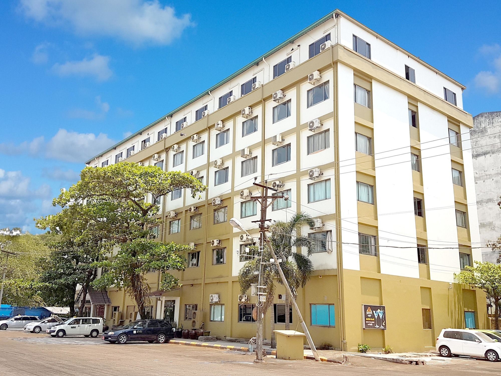 Hotel 63 Rangun Kültér fotó